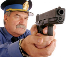 officer-pointing-gun.jpg